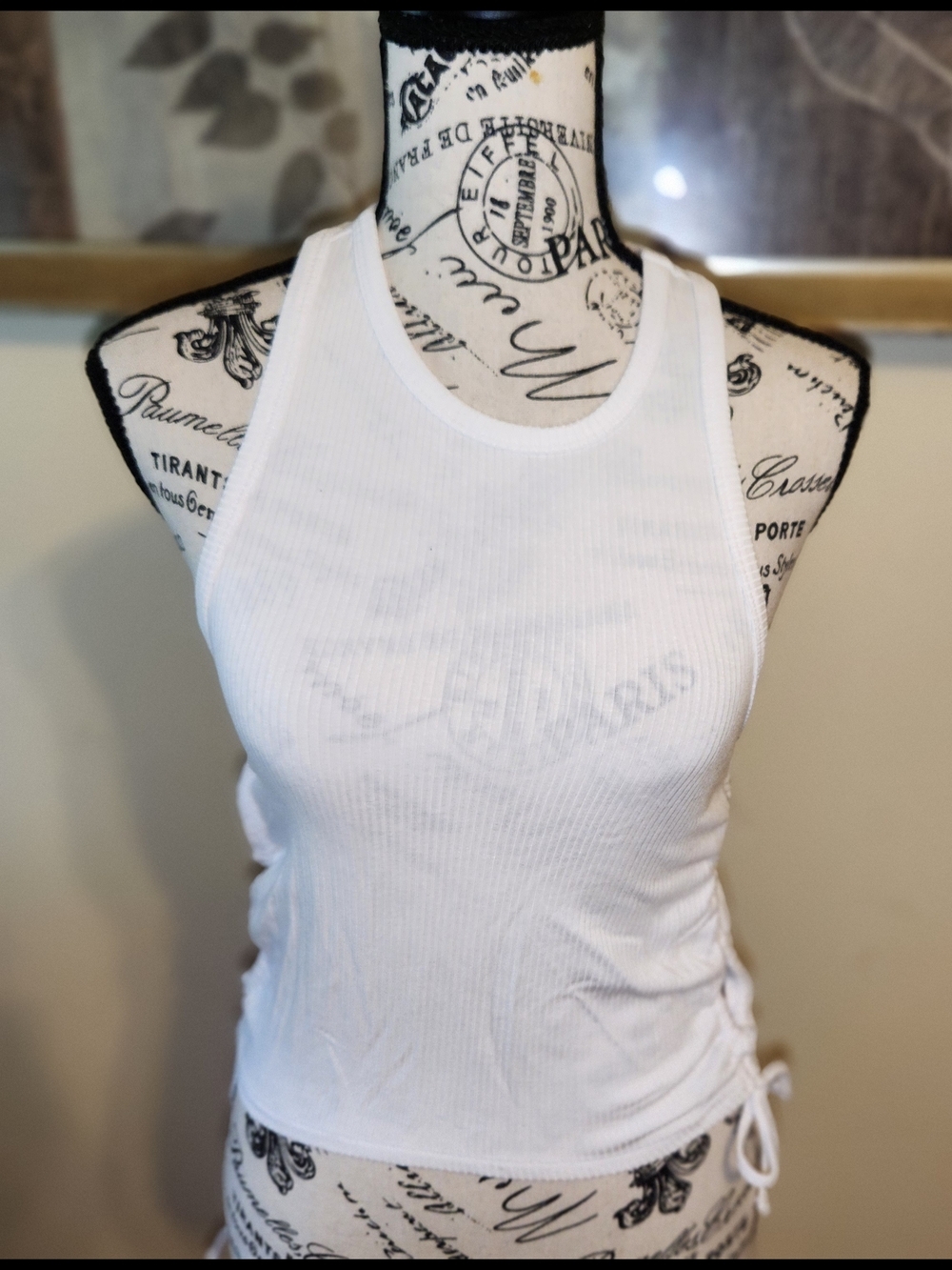 Garage Alyssa Side Keyhole White Ribbed Halter Tank Top Small